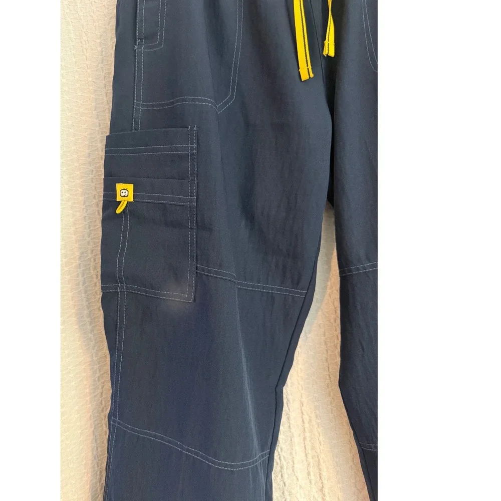 Wonder Wink Scrub Set Womens XL Navy Blue  V-Neck Cargo Pants